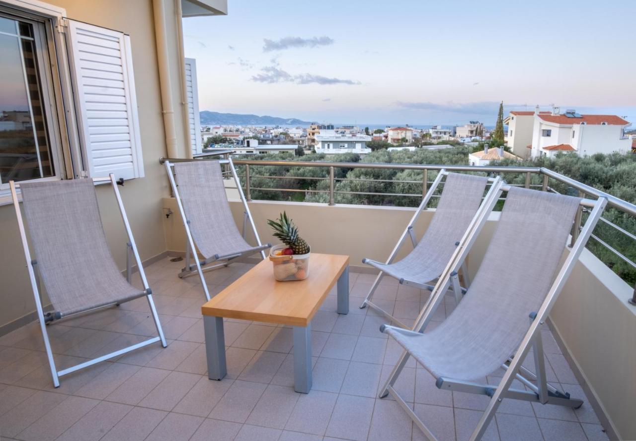 Cool With Private Pool, Mountain & Sea View Villa